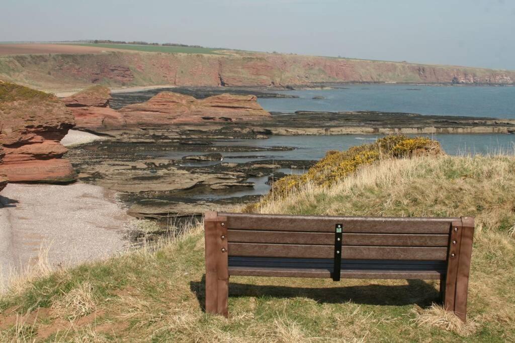 Bell Rock View Arbroath Angus Exterior foto